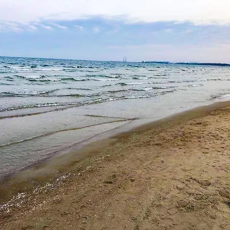 Reagan Park Apartment